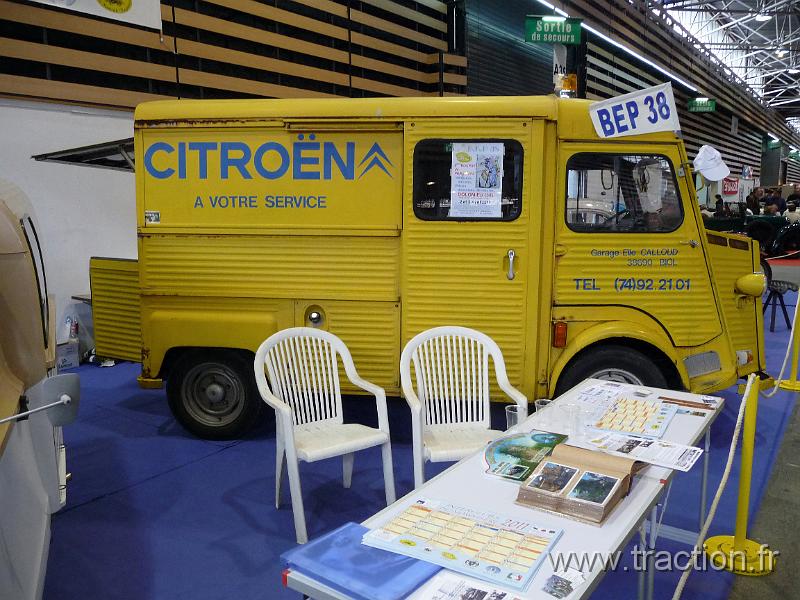Epoquauto (123).JPG - 05/11/2010 - 69000 LYONƒPOQU'AUTO - 32�me Salon International Autos & Motos AnciennesClub Retro MecaniqueCITROèN - HY ImmatriculŽ : 4666 TF 38